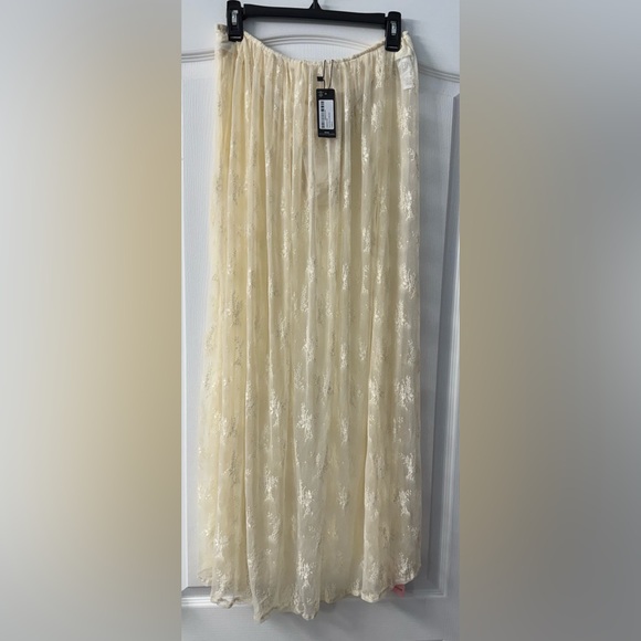 Pretty Little Thing ALMOND SHEER LACE MAXI SKIRT - Picture 5 of 12